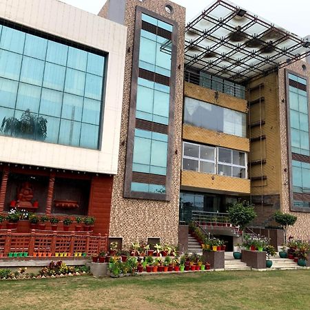 Hotel Lake View Grand Lucknow Luaran gambar