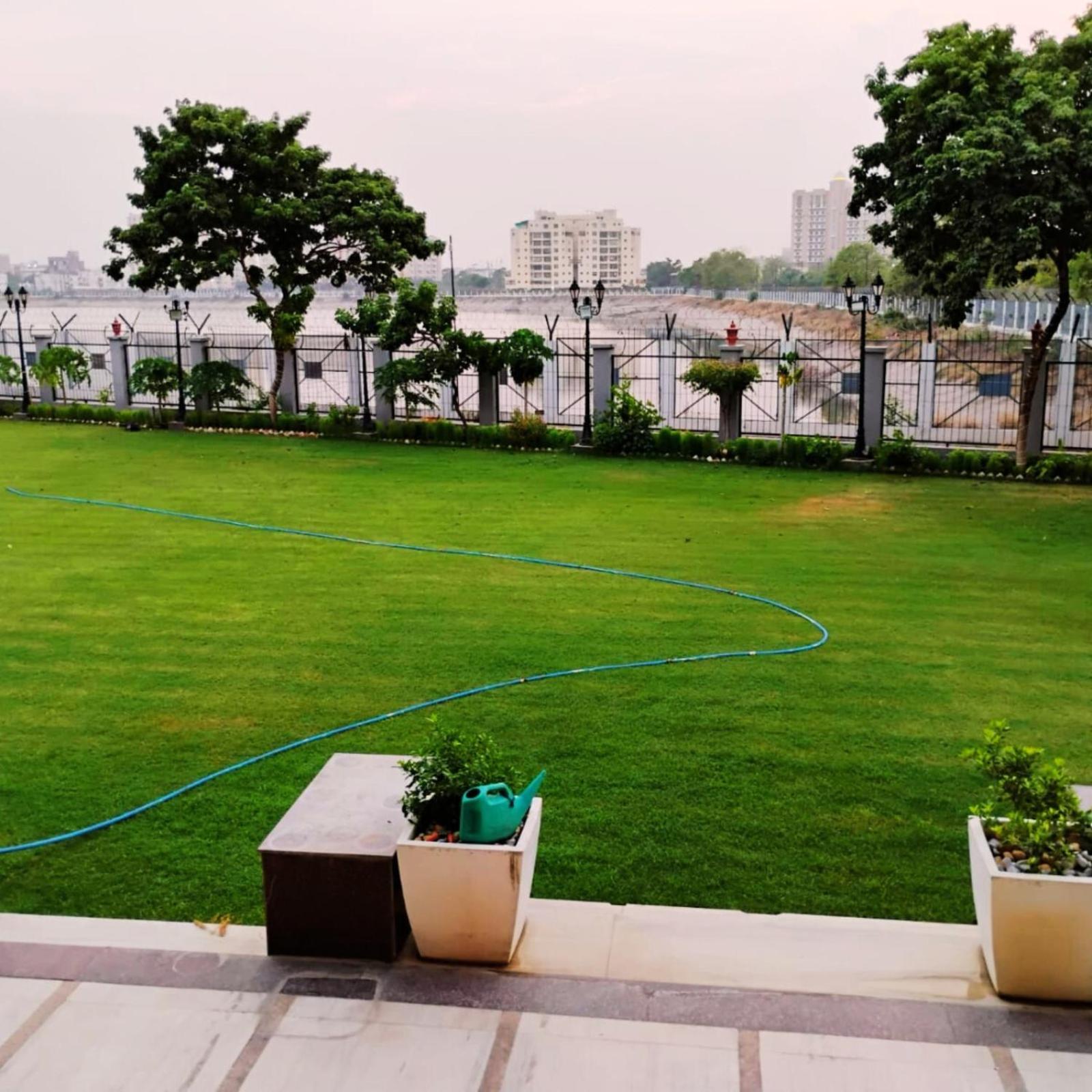 Hotel Lake View Grand Lucknow Luaran gambar