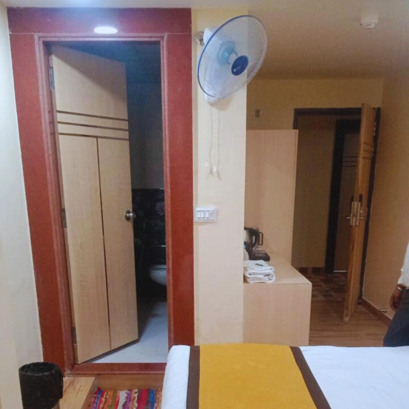 Hotel Lake View Grand Lucknow Luaran gambar