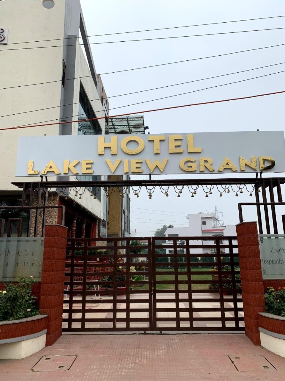Hotel Lake View Grand Lucknow Luaran gambar
