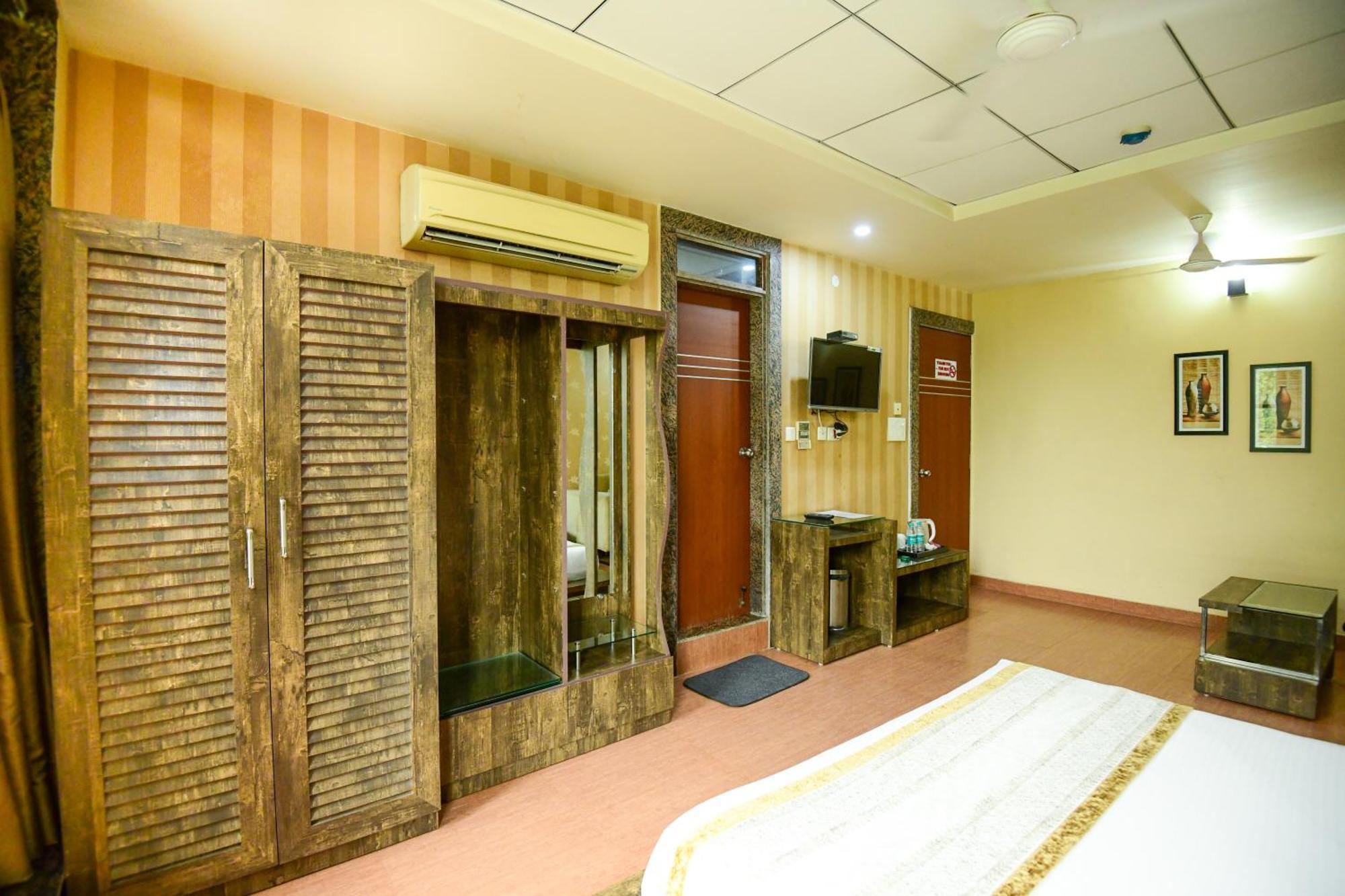 Hotel Lake View Grand Lucknow Luaran gambar