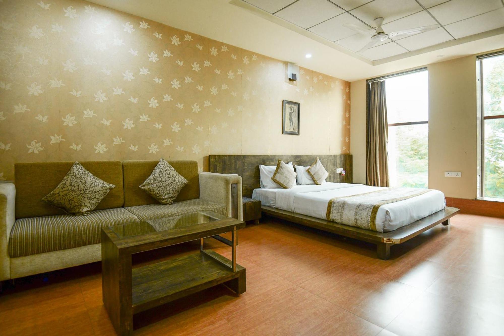 Hotel Lake View Grand Lucknow Luaran gambar