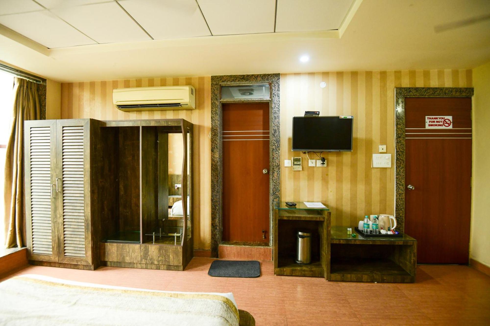 Hotel Lake View Grand Lucknow Luaran gambar